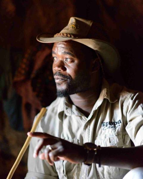 Himba - Unser Guide - der selber ein Himba ist.