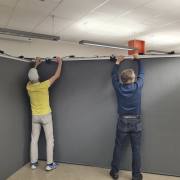 Die Beleuchtungsinstallation beginnt